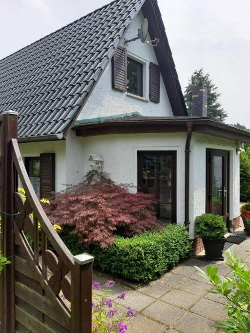 Gemuetliches Ferienhaus In Seenaehe Sewekow Экстерьер фото